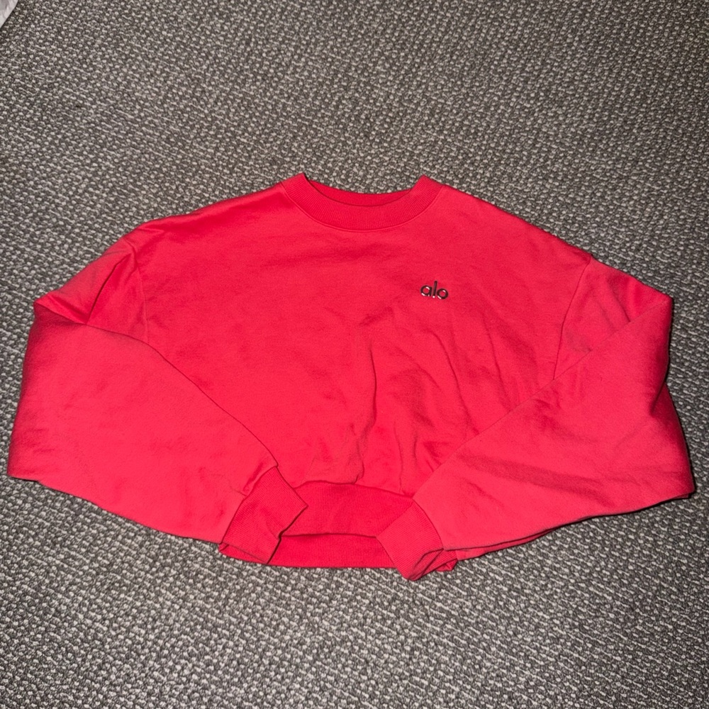 ALO Yoga Cropped Sweatshirt in Bright Pink